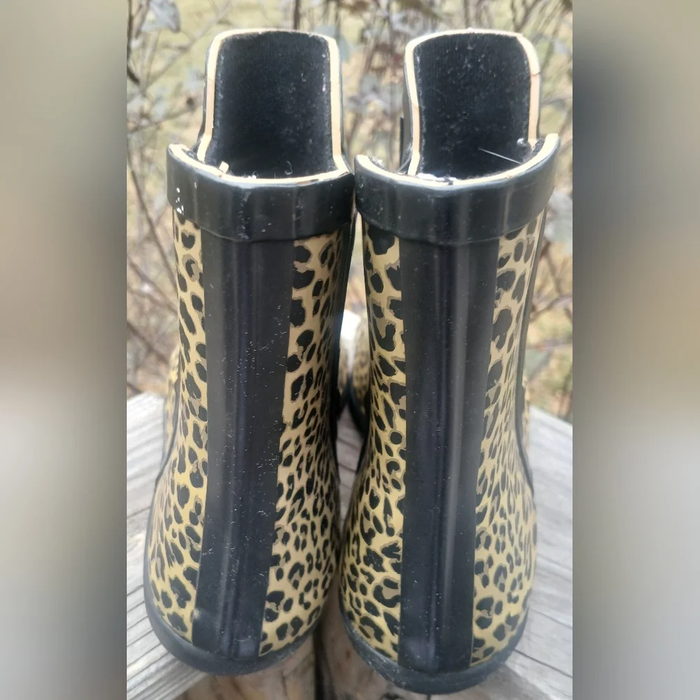 London Fog Piccadilly Women's Waterproof Rain Boots in Leopard size 6M